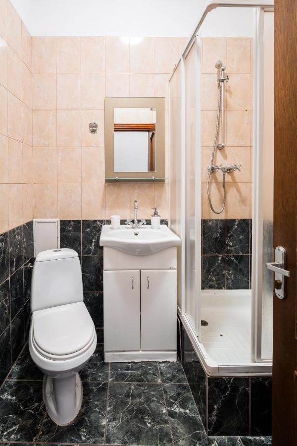 Apartamento Romari Два Поверхи Leópolis Exterior foto