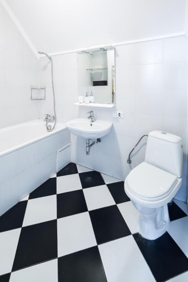 Apartamento Romari Два Поверхи Leópolis Exterior foto